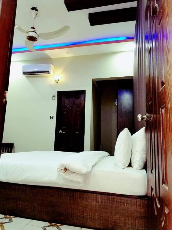 Diplomat Inn Karachi Exteriör bild