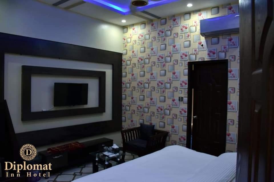 Diplomat Inn Karachi Exteriör bild